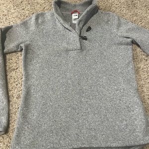 The North Face Womens medium long sleeve top slimmer fit